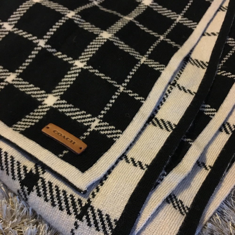Coach scarf EUC❤️
